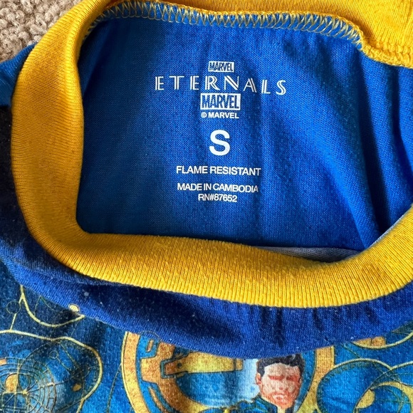 2 sets of boys pajamas size S - Picture 3 of 7